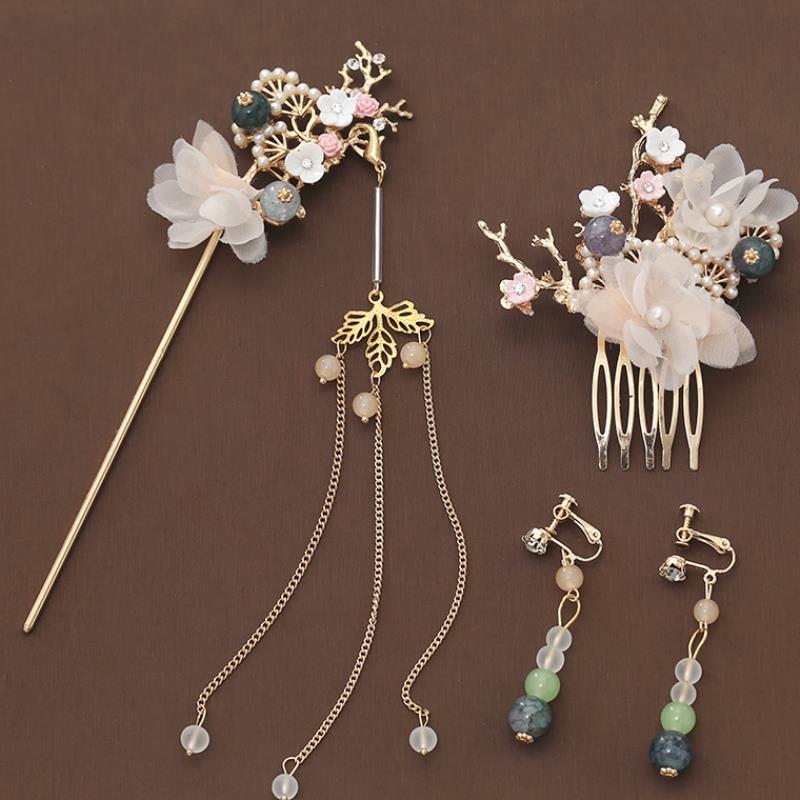 Hanfu hairpin with tassel in silver traditional design