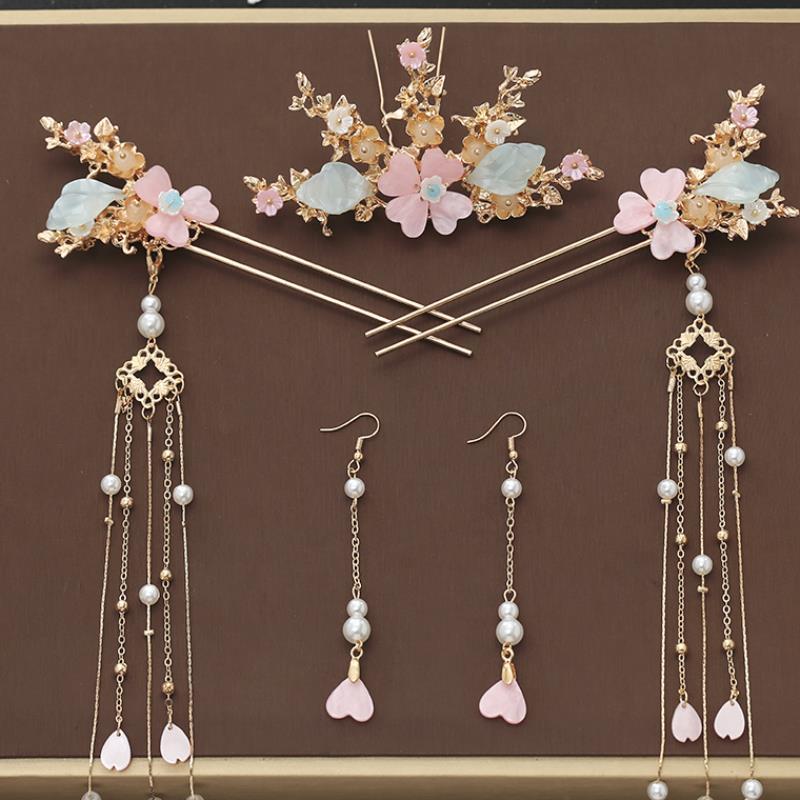 Hanfu hairpin with tassel in silver traditional design