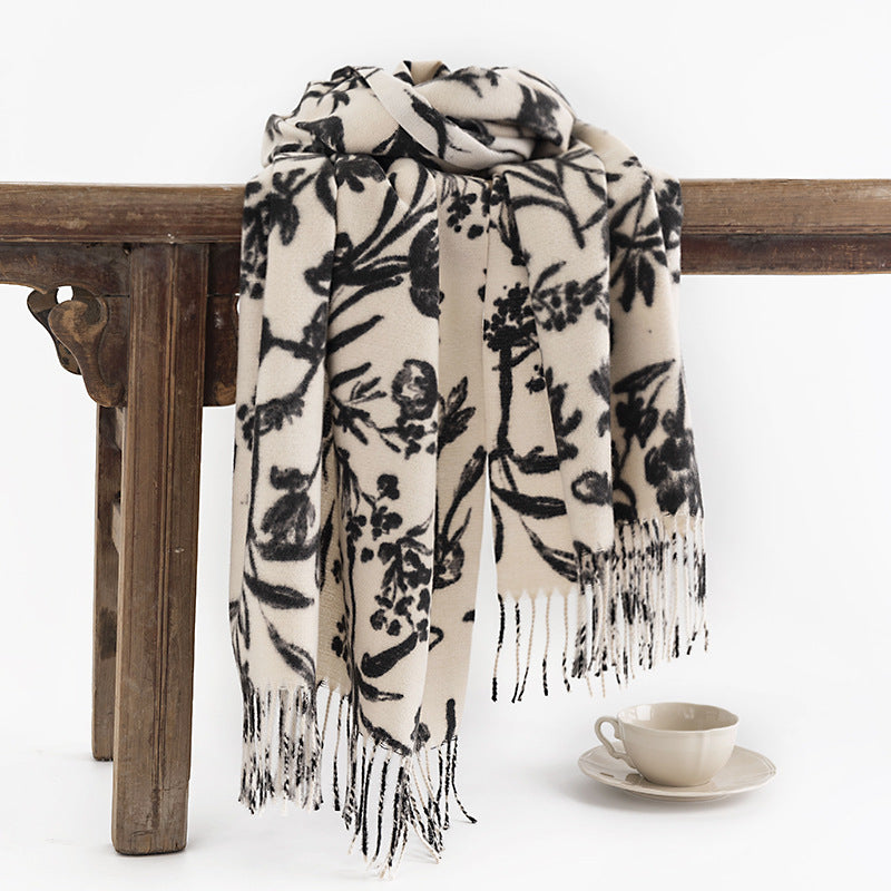 Cream polyester scarf with camellia for winter use