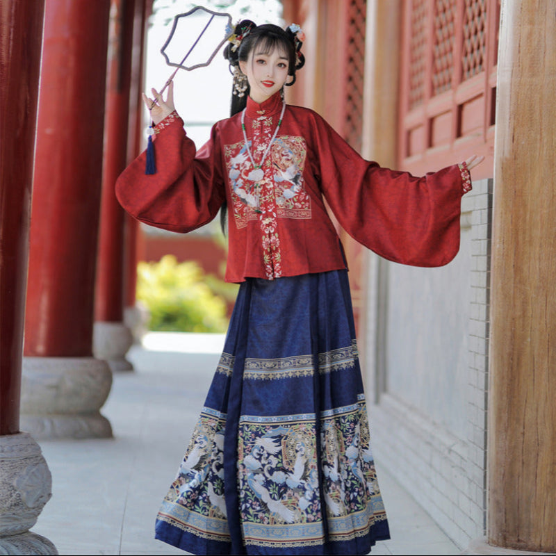 Ming Dynasty women's Hanfu new style full set of horse-faced skirt stand-up collar and mid-sleeved jacket