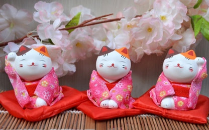 Mini cute Japanese kimono lucky cat ornaments car decoration