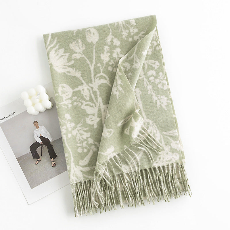 Cream polyester scarf with camellia for winter use