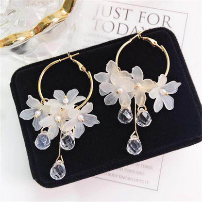 Flower circle earrings