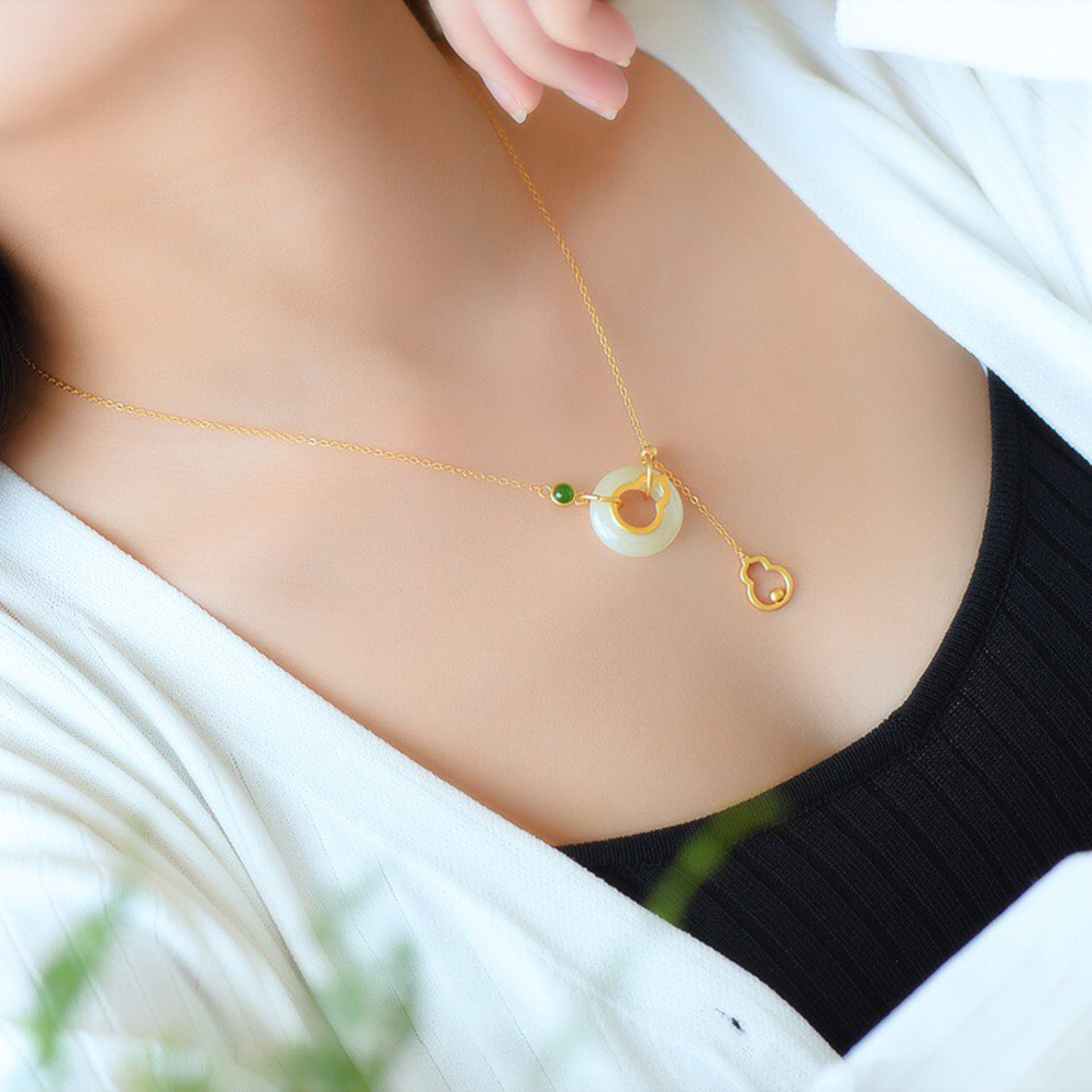 Natural Hetian Jade Ring Interlocking Clavicle Chain