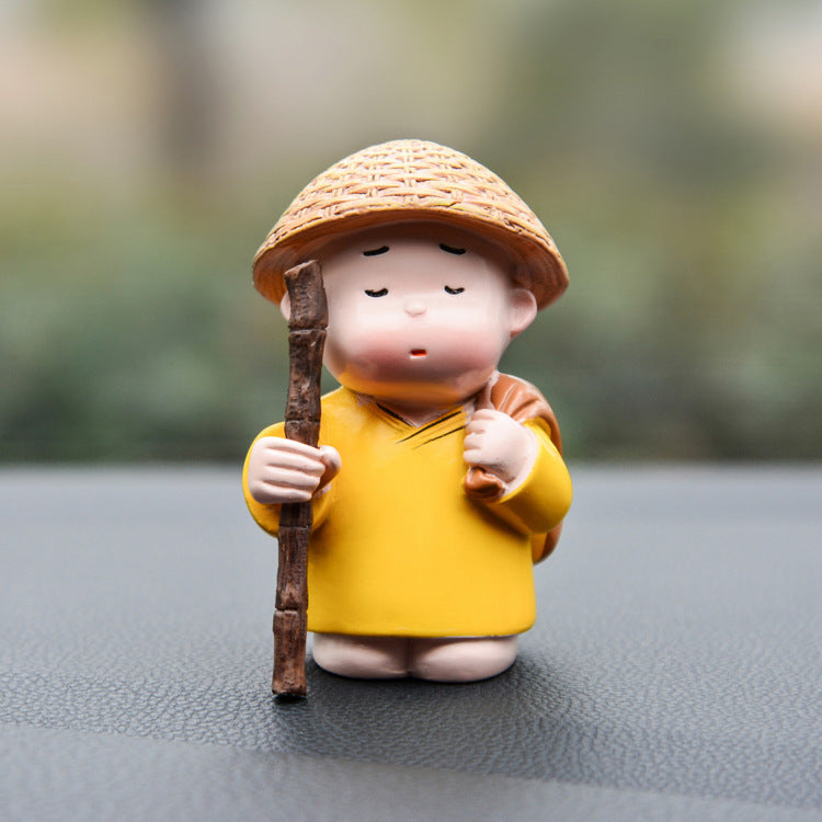 Chinese style second-hand little monk Zen second-hand car resin crafts ornaments