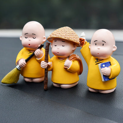 Chinese style second-hand little monk Zen second-hand car resin crafts ornaments