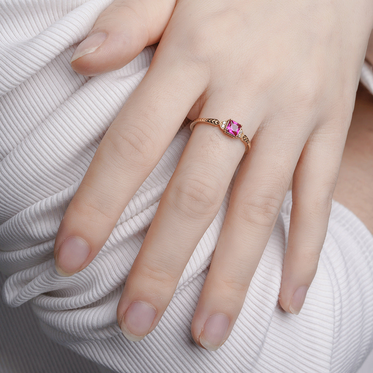 Light Luxury Inlaid Red Diamond Jade Ring