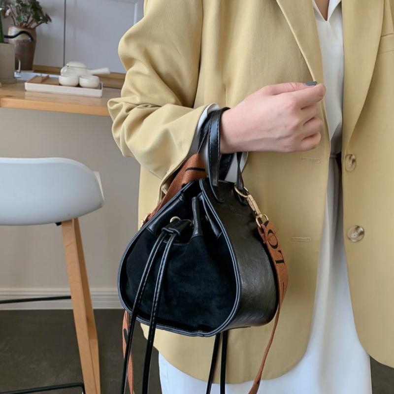 Hong Kong style vintage bucket bag