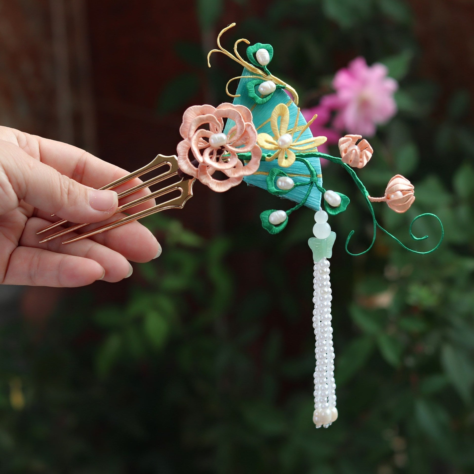 Wrapped Peony Hairpin Mandala Flower Pearl Tassel Step Shaking Hair