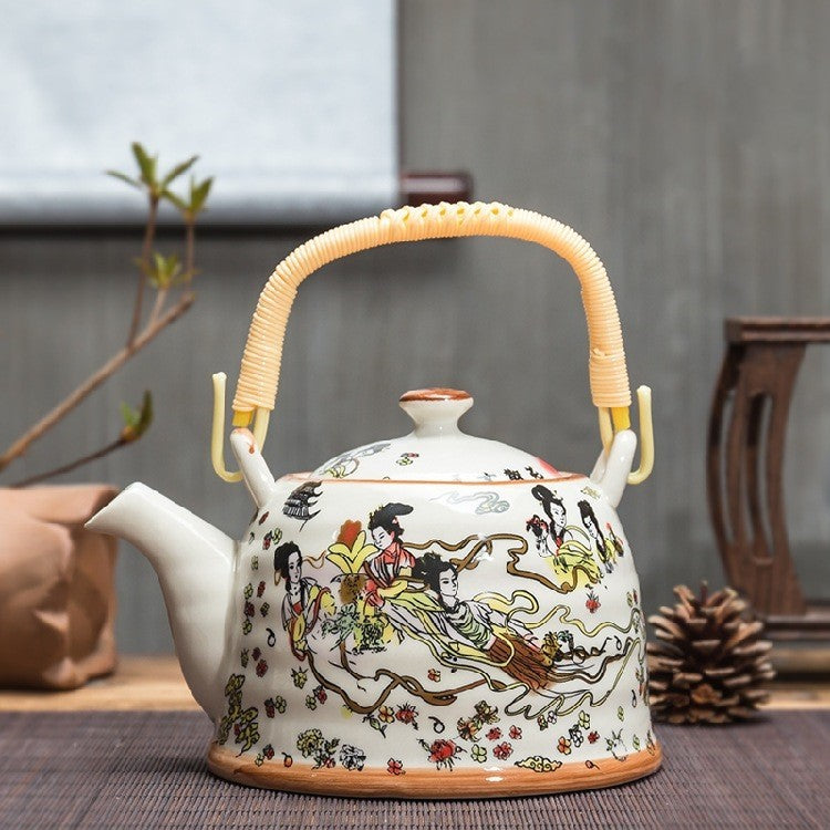 Ceramic teapot for restaurant hotel