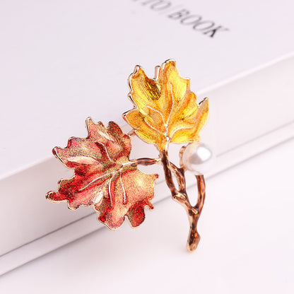 Oil painting maple leaf brooch