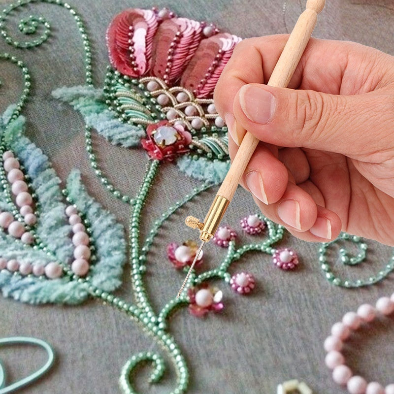 Embroidery Crochet With Wooden Handle