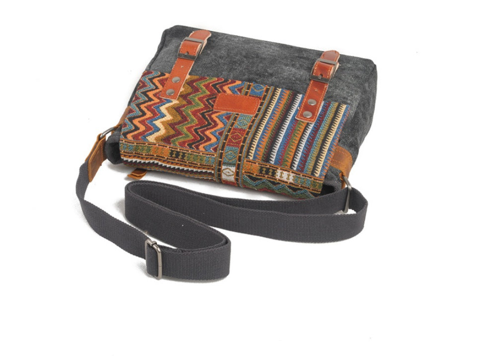 Vintage shoulder bag ethnic style