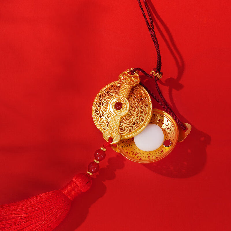 The Palace Museum's creative auspicious and auspicious fragrance pendant BYD car aromatherapy pendant