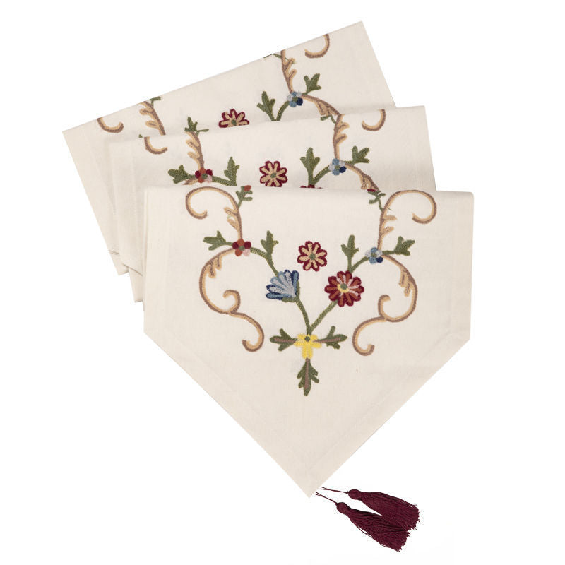 Handmade Embroidered Pastoral Style Embroidered Table Flag