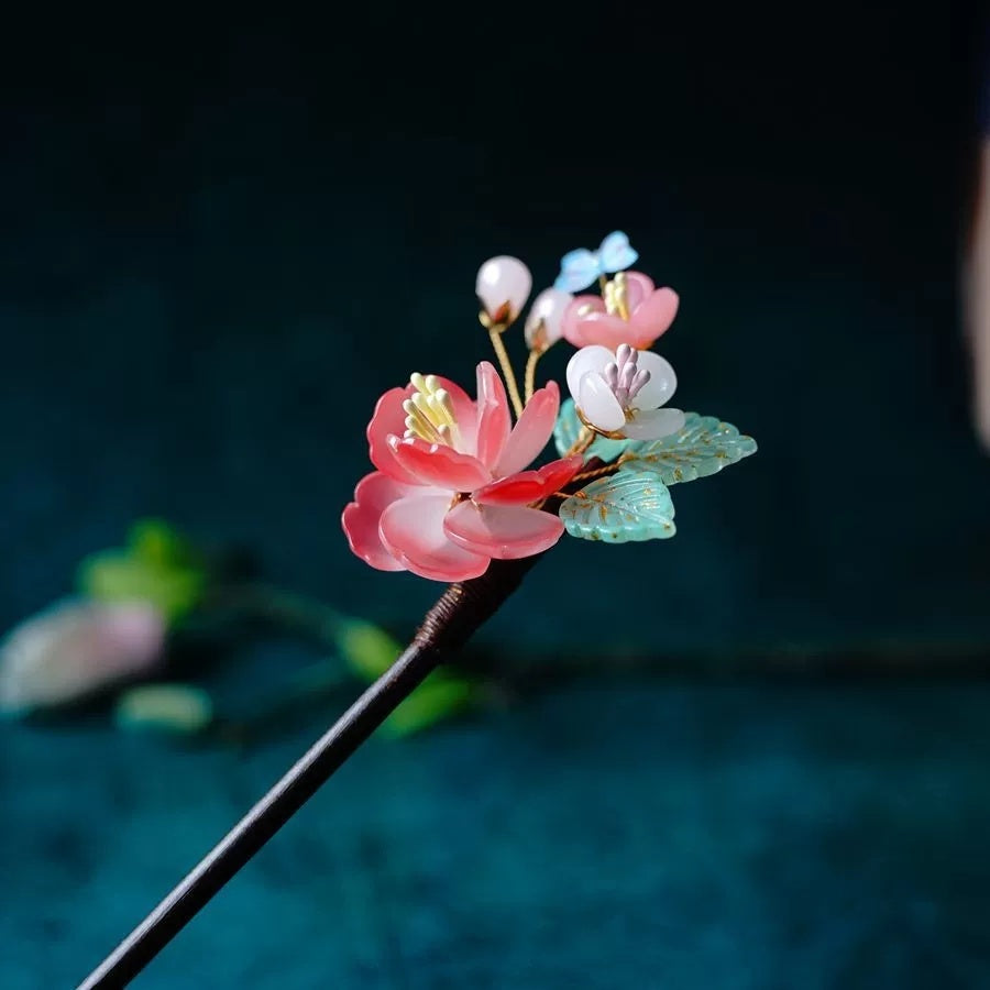 Women's Peach Blossom Style Tassel Hairpin