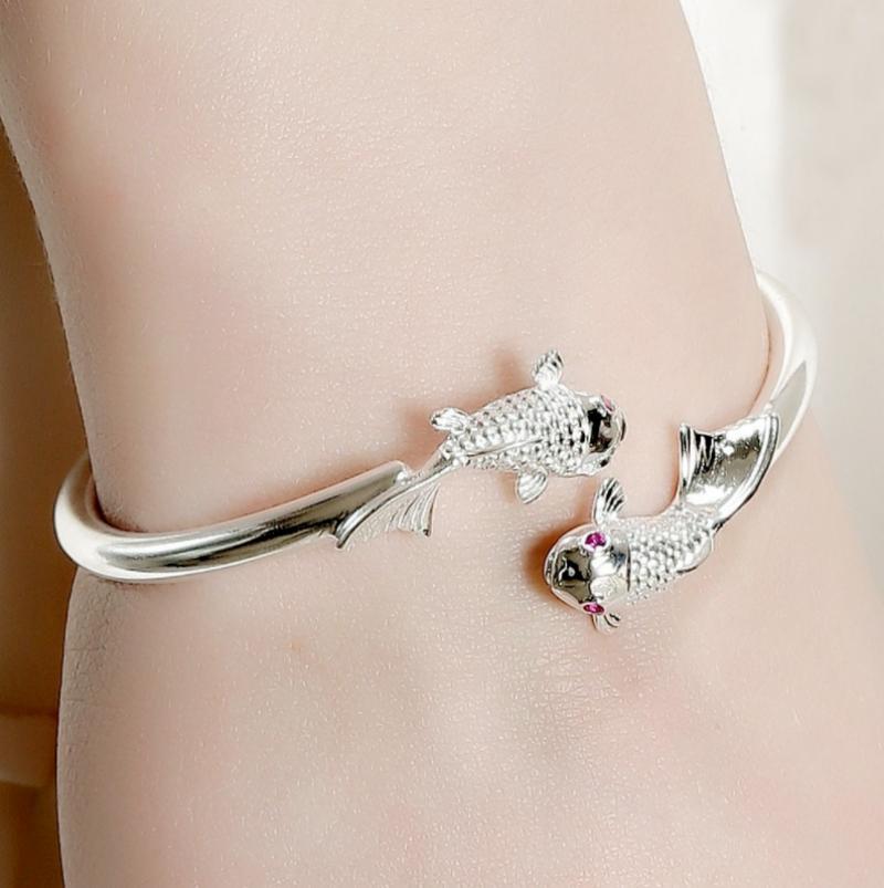 Women's Carp Metal Bracelet