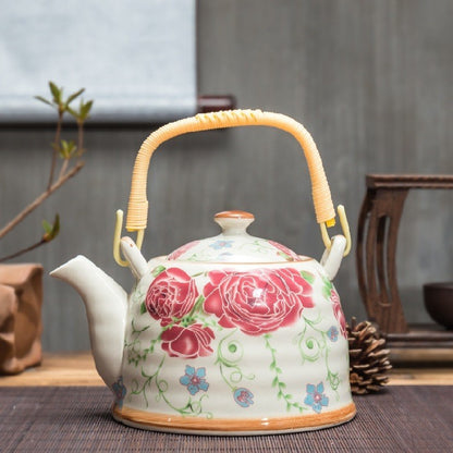 Ceramic teapot for restaurant hotel