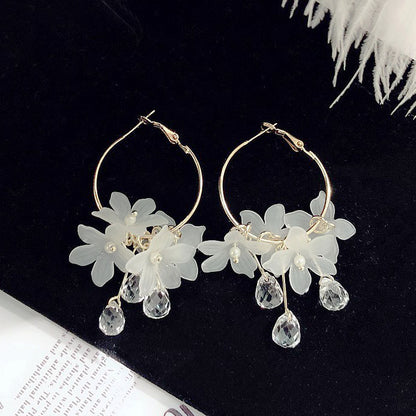 Flower circle earrings