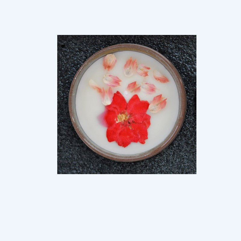 Ceramic Cup With Dried Flowers And Fragrant Candles