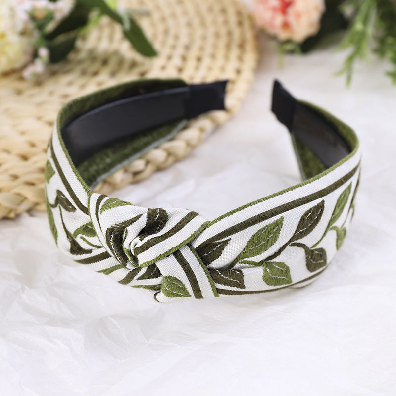 Embroidered flower headband