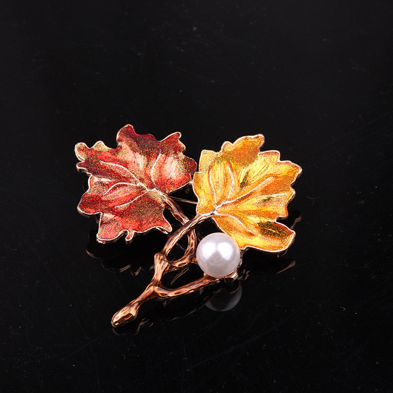 Oil painting maple leaf brooch