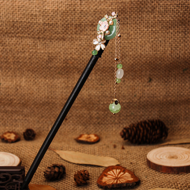 Magnolia Flower Hairpin Ancient Style Ebony Hairpin Fringed Step-shaking Hairpin