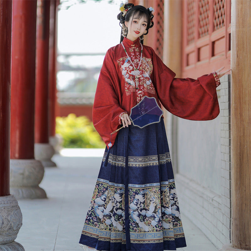 Ming Dynasty women's Hanfu new style full set of horse-faced skirt stand-up collar and mid-sleeved jacket