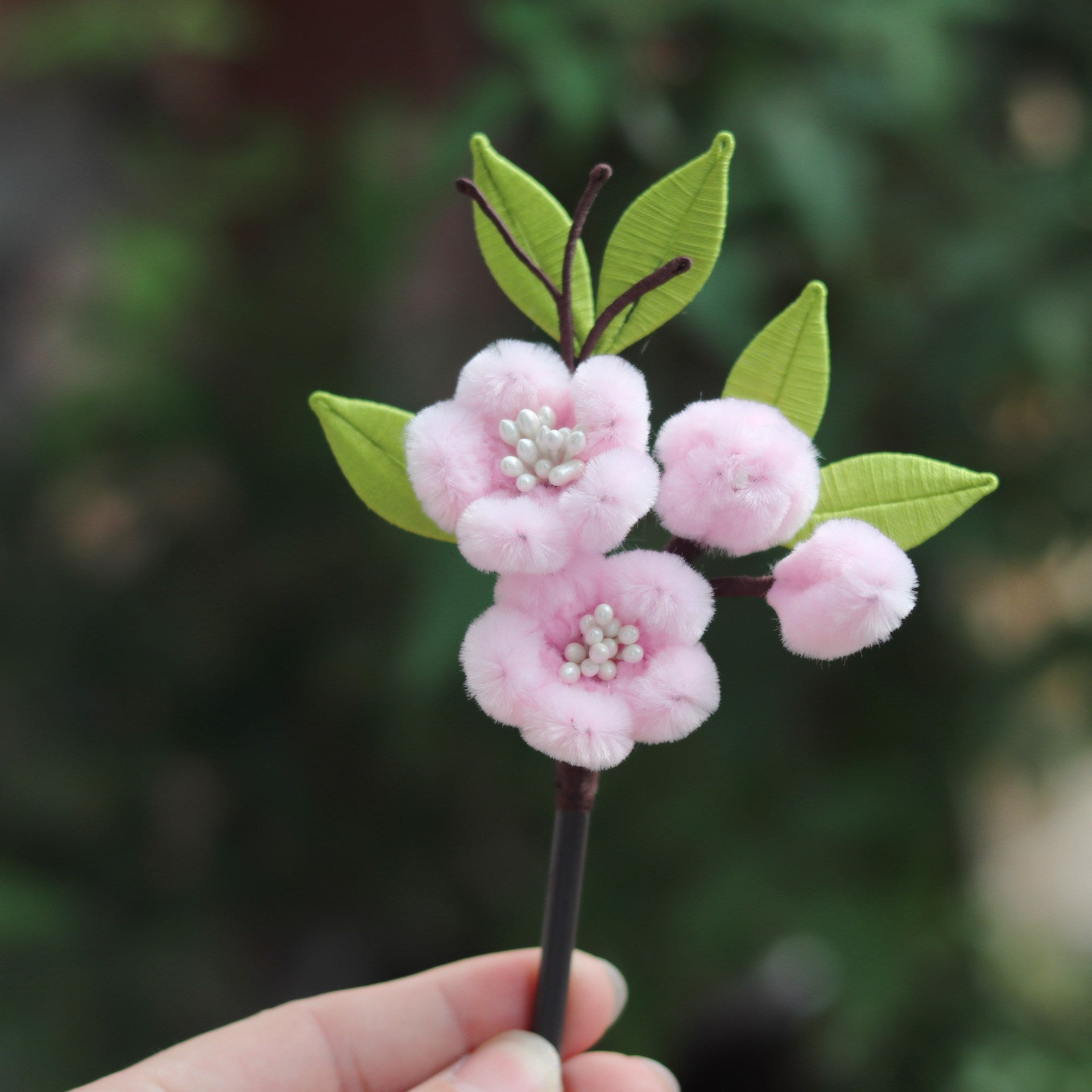Vintage flower hairpin for Hanfu with wool and wood