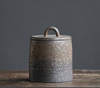 Taobei  Gilt Black Pottery Tea Storage Jar