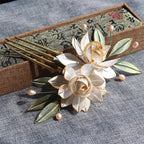 Flower hairpin with pearl and gold antique design